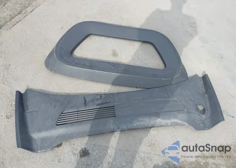 2020 Tesla Model Y Long Range Dual Motor All-Wheel Drive/Performance Dual Motor All-Wheel Drive from USA, damaged, VIN 5YJYGDEF6LF000142